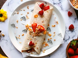 WRAP DE FRUTA Y MUESLI